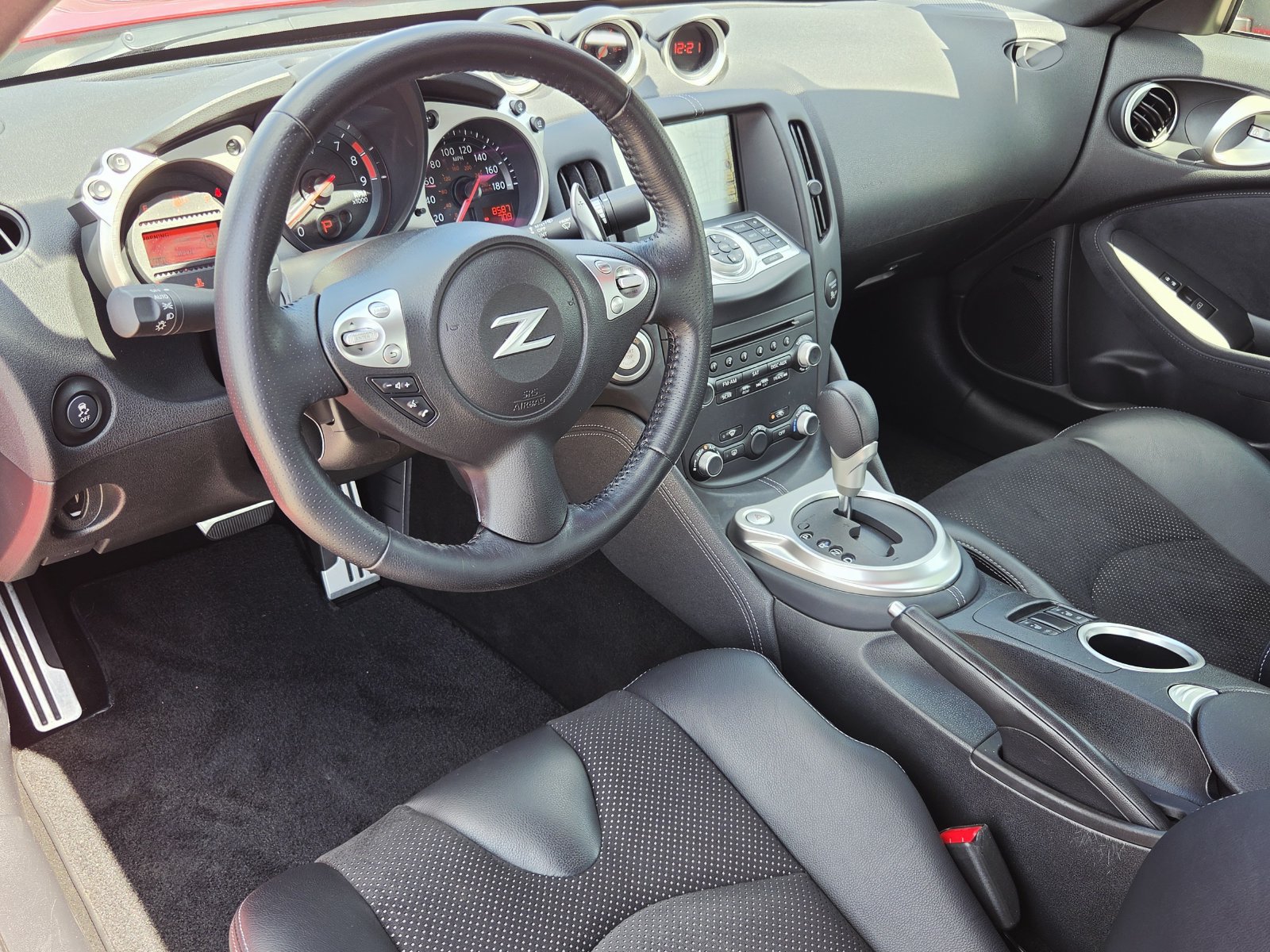 Used 2013 Nissan 370Z Touring w/ Sport Pkg RWD image 13