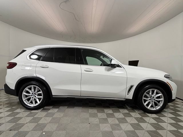 Used 2022 BMW X5 xDrive40i w/ Climate Comfort Package AWD/4WD image 8