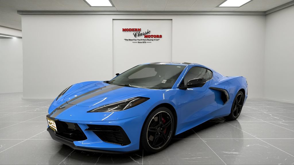 Used 2022 Chevrolet Corvette Stingray Premium Cpe w/ Z51 Performance Package RWD image 3
