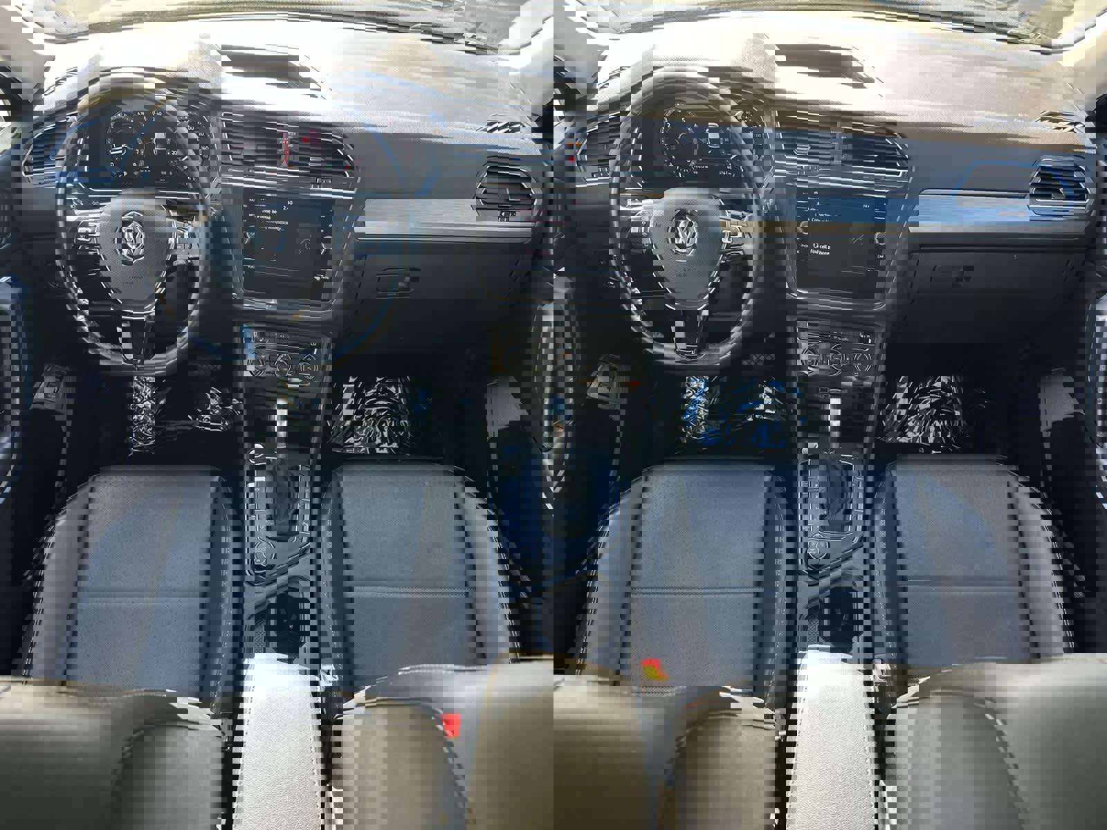 Used 2019 Volkswagen Tiguan SEL image 10