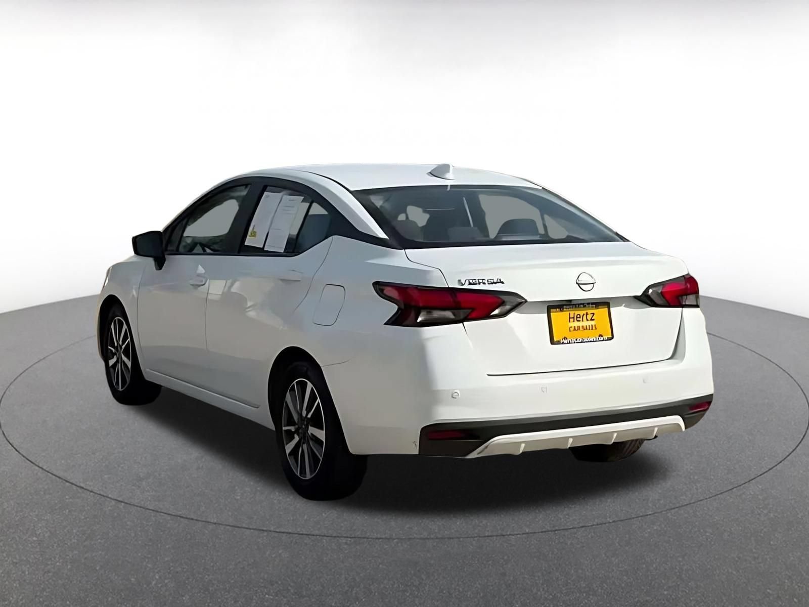 Used 2025 Nissan Versa SV FWD image 9