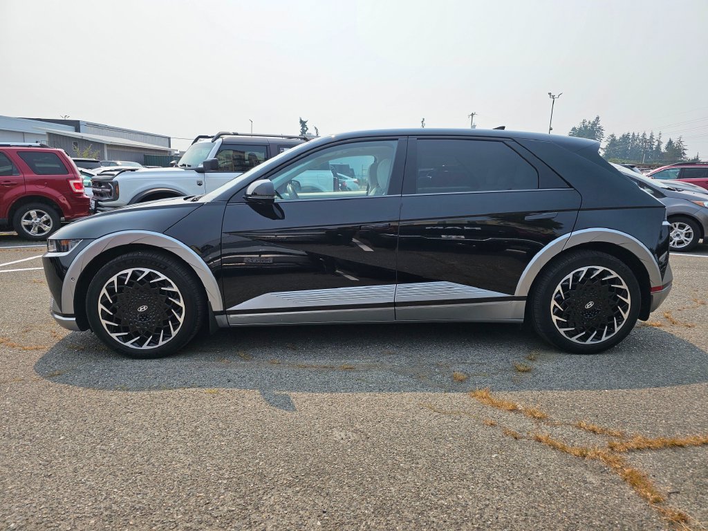 Used 2023 Hyundai Ioniq 5 Limited w/ Cargo Package AWD/4WD image 4
