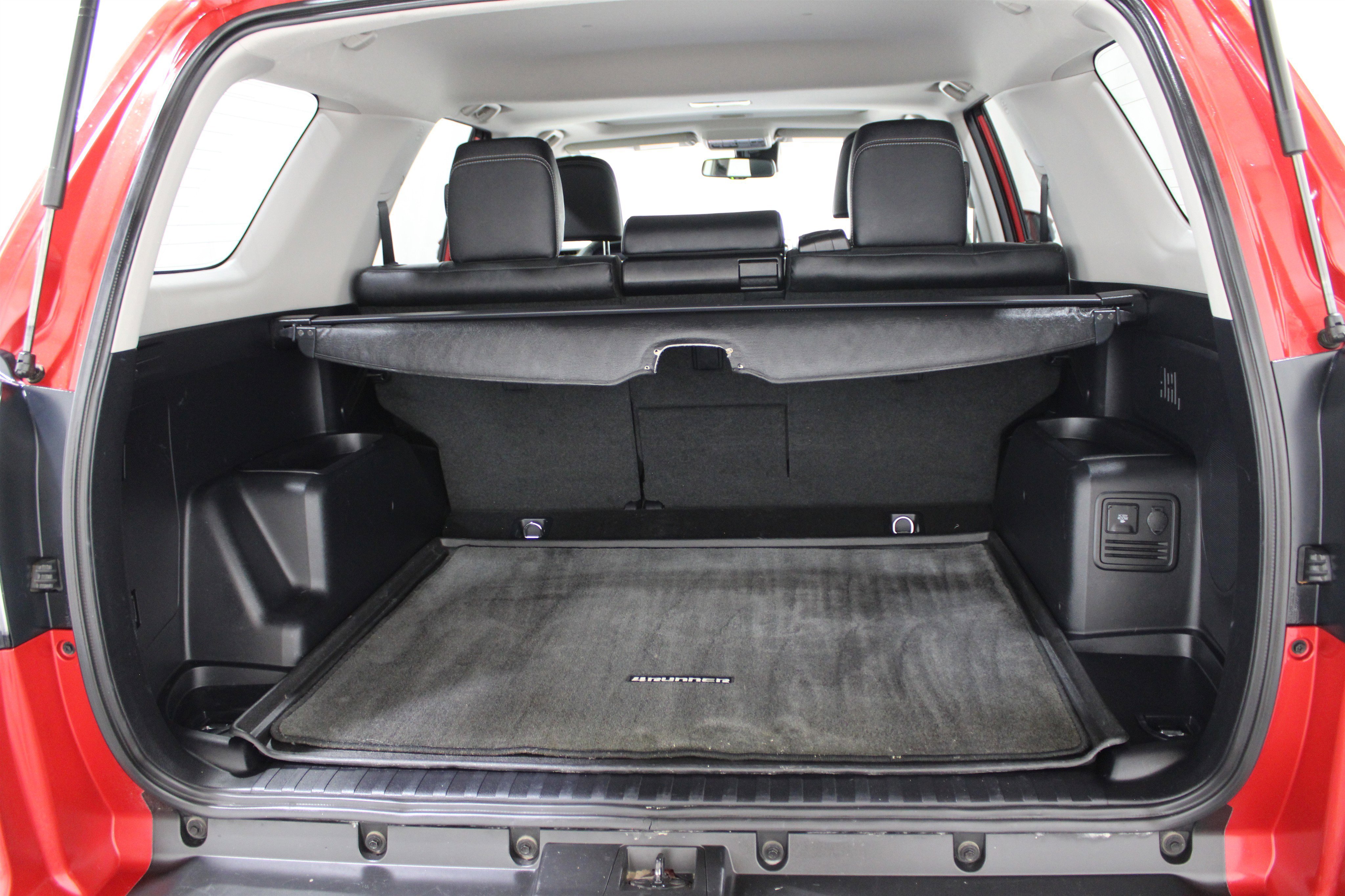 Used 2022 Toyota 4Runner Limited image 19