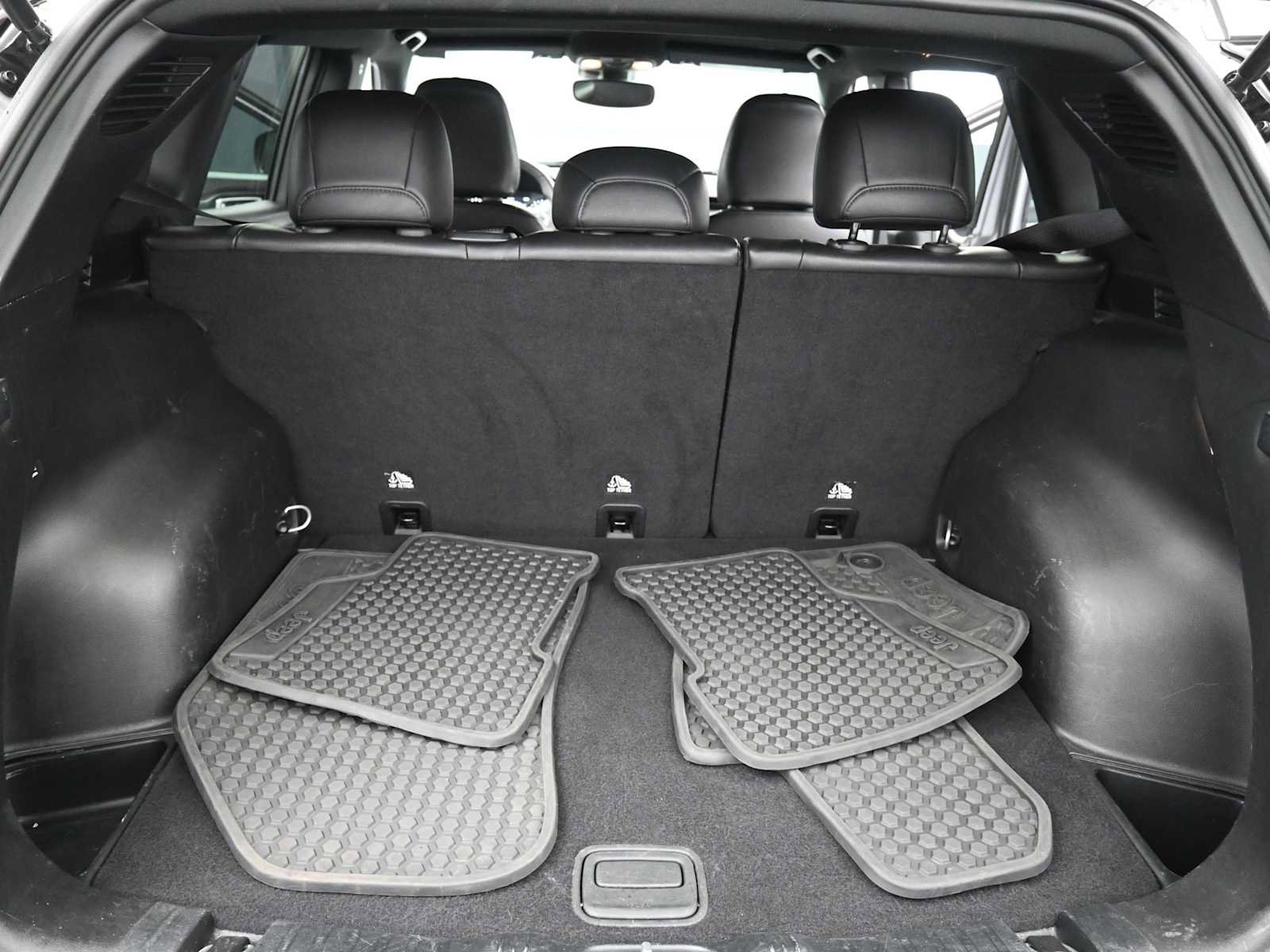 Used 2023 Jeep Compass Trailhawk image 23