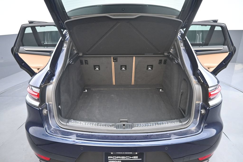 Certified 2021 Porsche Macan AWD/4WD image 21