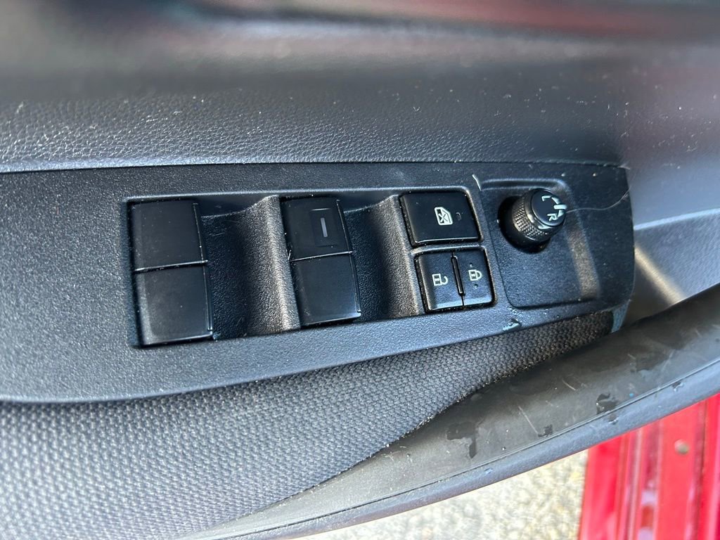 Used 2022 Toyota Corolla LE image 15