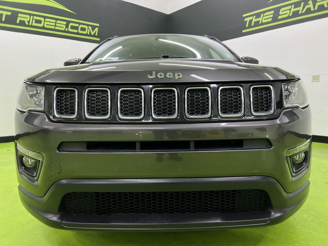 Used 2018 Jeep Compass Latitude w/ Popular Equipment Group AWD/4WD image 3