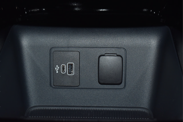 Used 2026 Ford Explorer Platinum AWD/4WD image 25