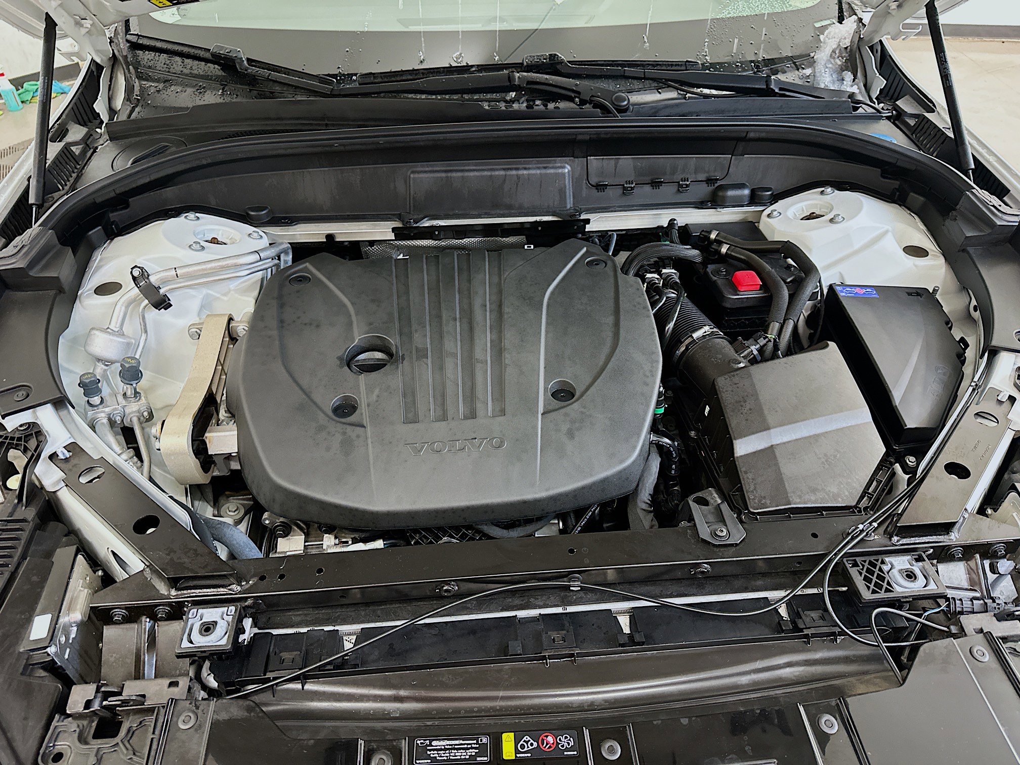 Used 2023 Volvo XC60 B5 Core image 36