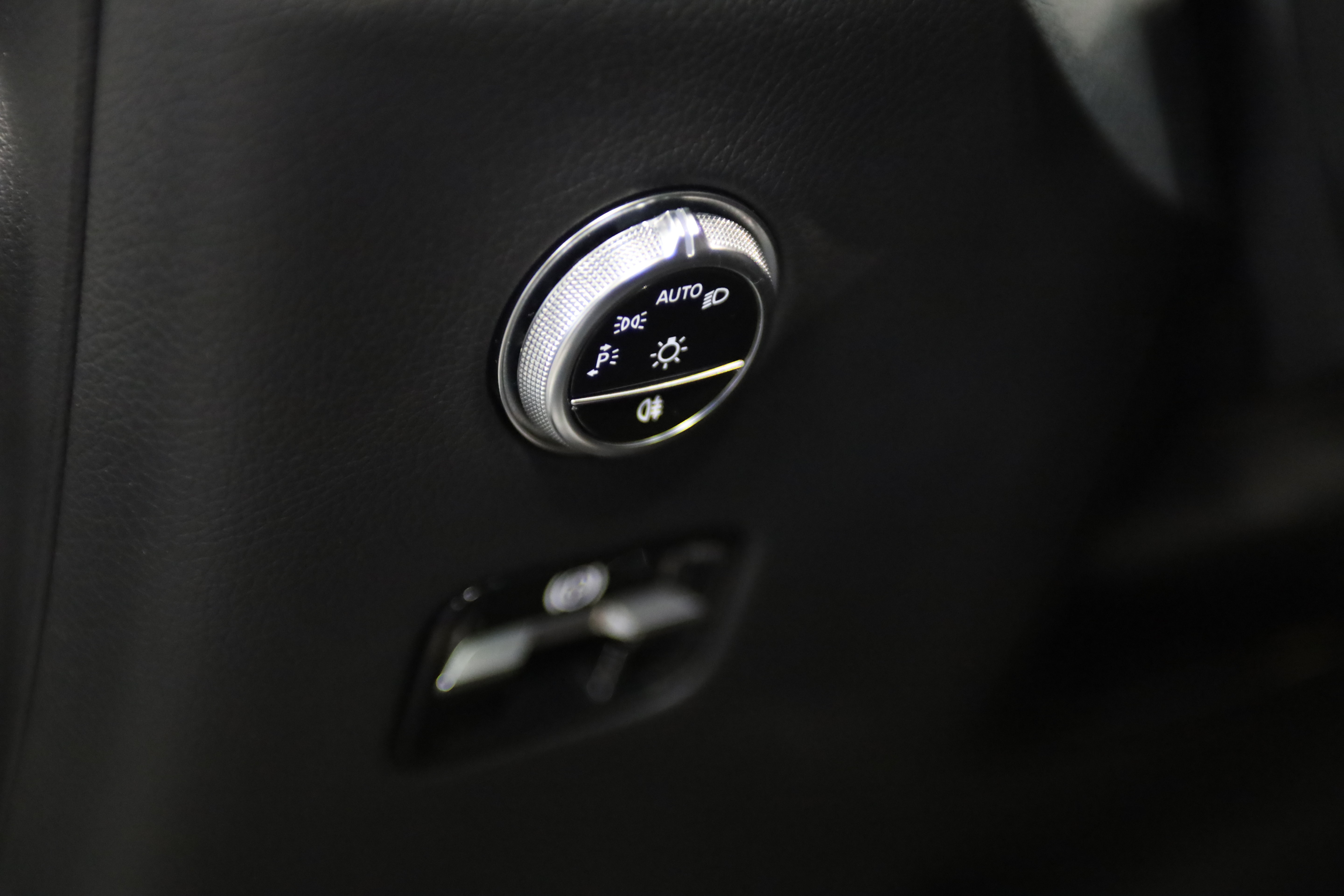 Used 2023 Mercedes-Benz GLC 300 4MATIC image 19