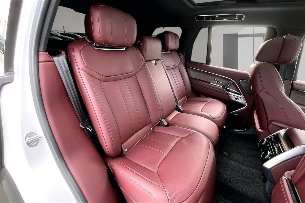 Certified 2025 Land Rover Range Rover Autobiography AWD/4WD image 23