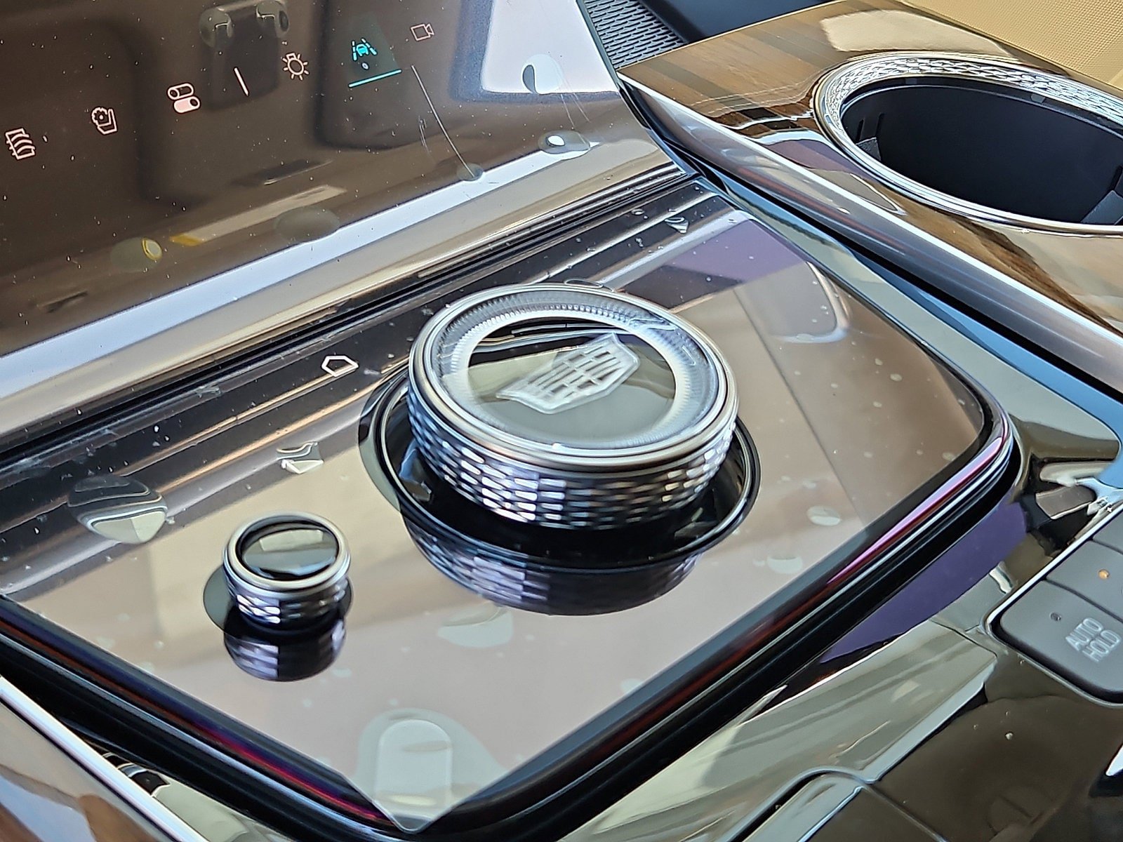 New 2026 Cadillac Escalade Platinum Sport w/ LPO, ONYX Package AWD/4WD image 22