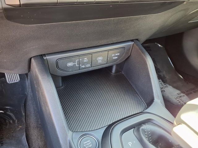Used 2025 Kia K4 FWD image 21
