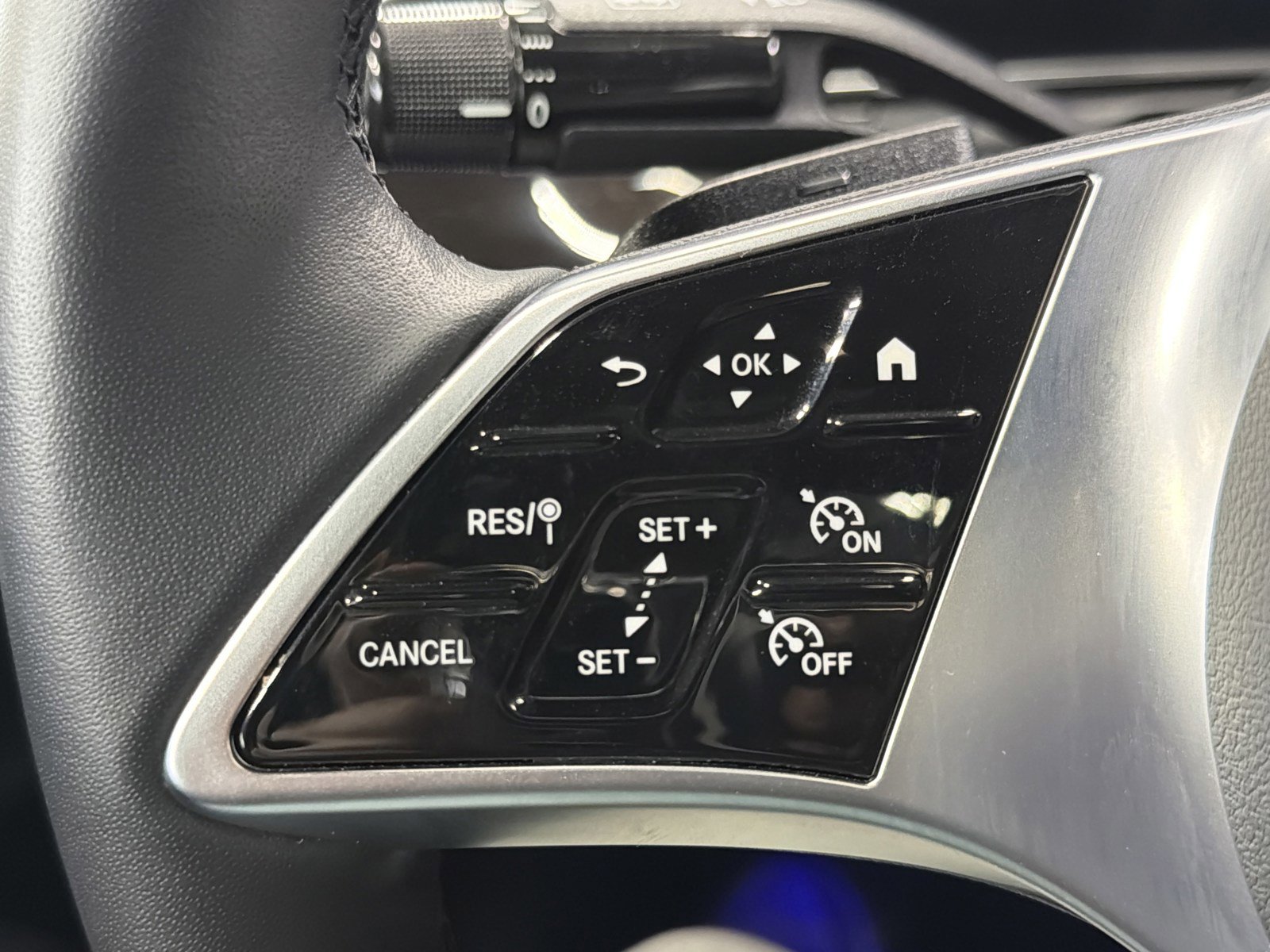 Used 2022 Mercedes-Benz C 300 4MATIC Sedan image 28