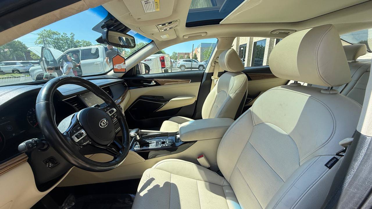 Used 2018 Kia Cadenza Technology FWD image 10