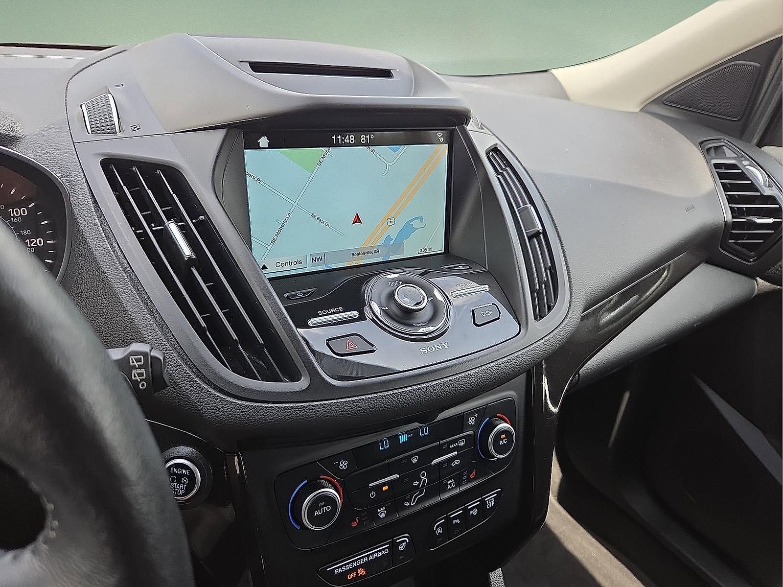 Used 2018 Ford Escape Titanium FWD image 16