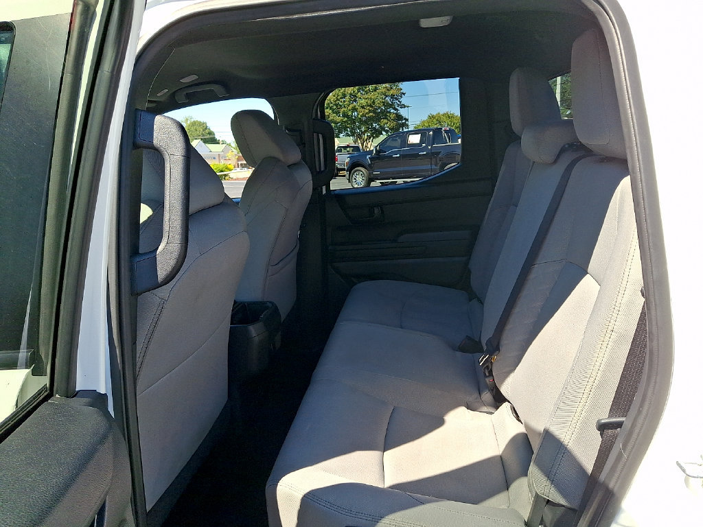 Used 2024 Toyota Tacoma SR5 AWD/4WD image 10