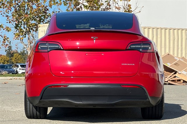 Used 2023 Tesla Model Y Performance image 5