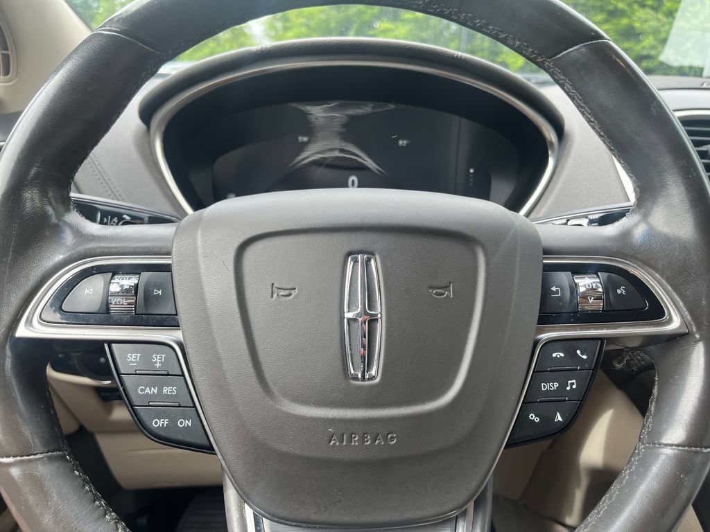 Used 2019 Lincoln Nautilus Select AWD/4WD image 43