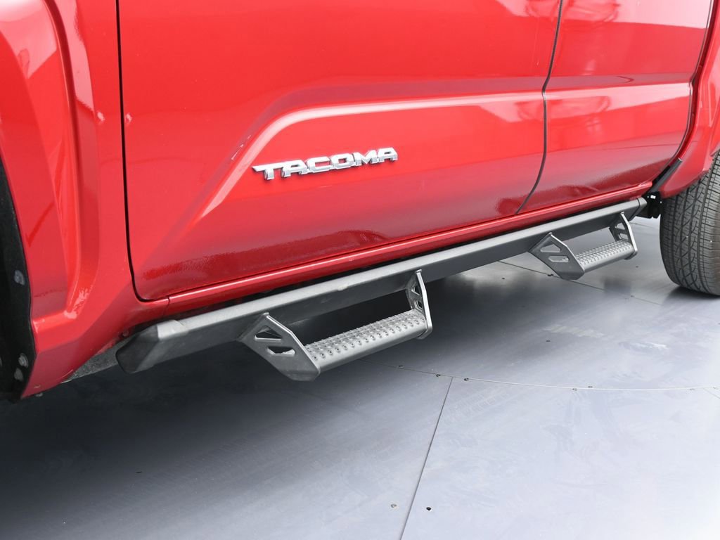 Used 2025 Toyota Tacoma SR5 image 30