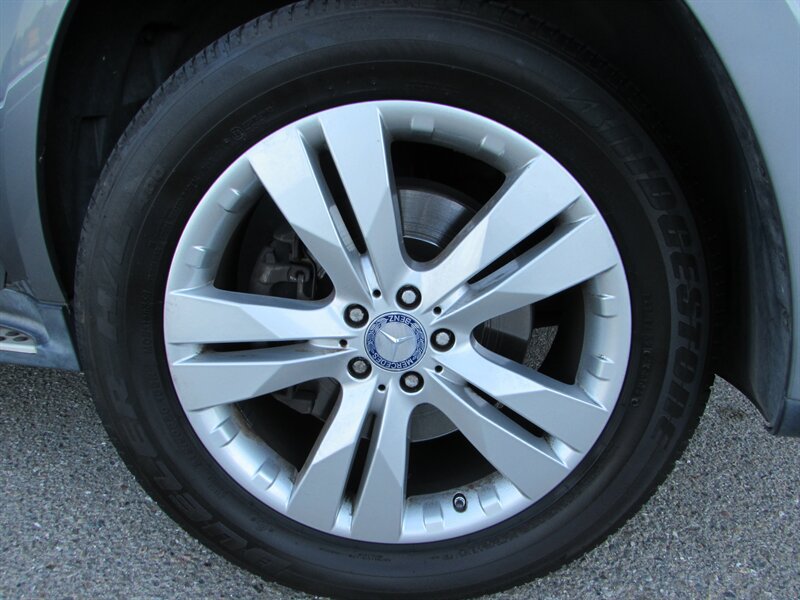 Used 2010 Mercedes-Benz GL 450 4MATIC image 38