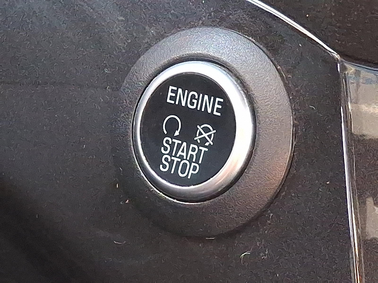 Used 2017 Ford Escape Titanium w/ Equipment Group 301A image 22