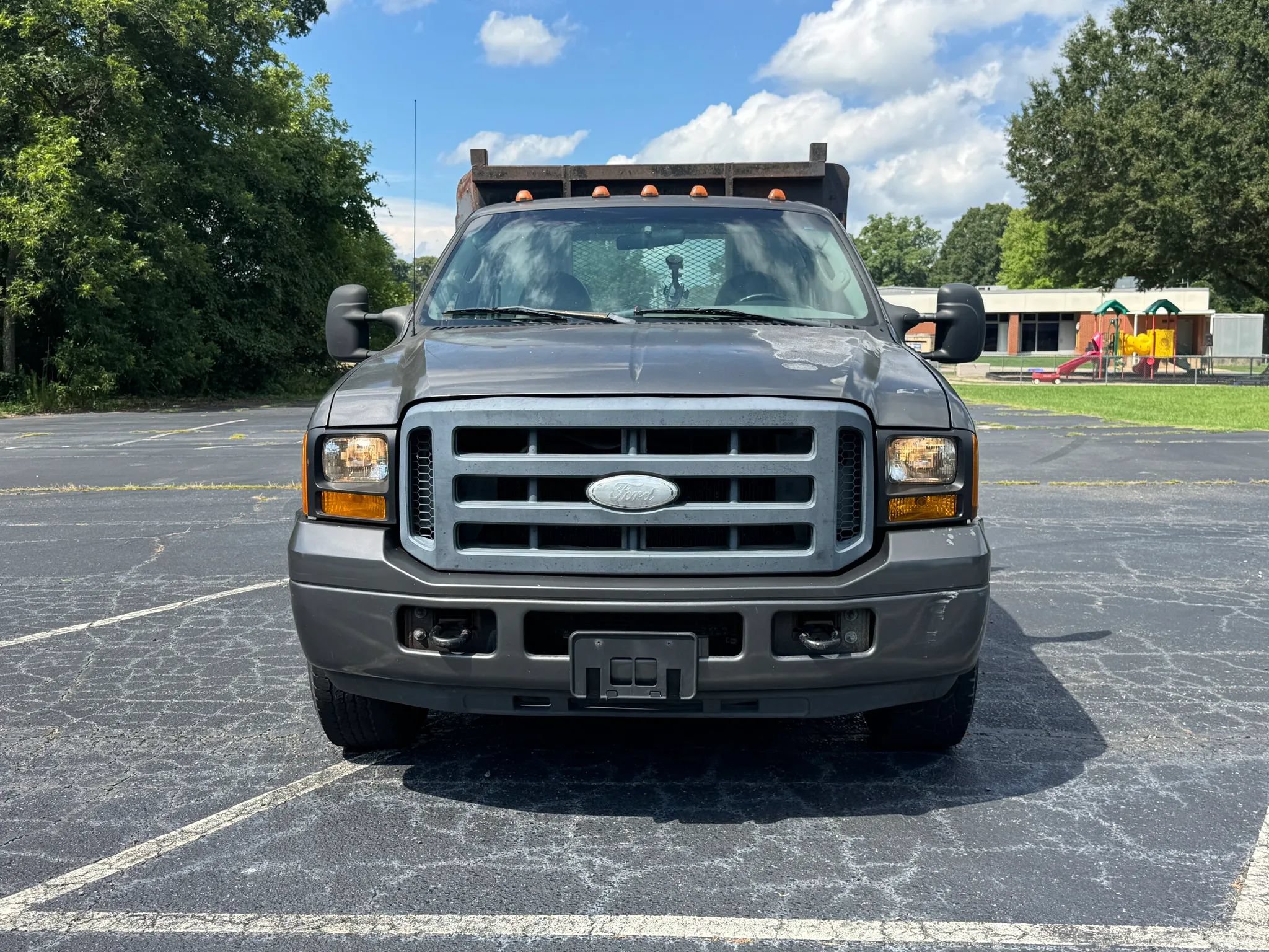 Used 2006 Ford F350 2WD Regular Cab Super Duty image 11