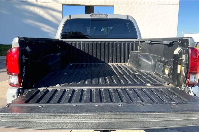 Used 2019 Toyota Tacoma TRD Off-Road image 33