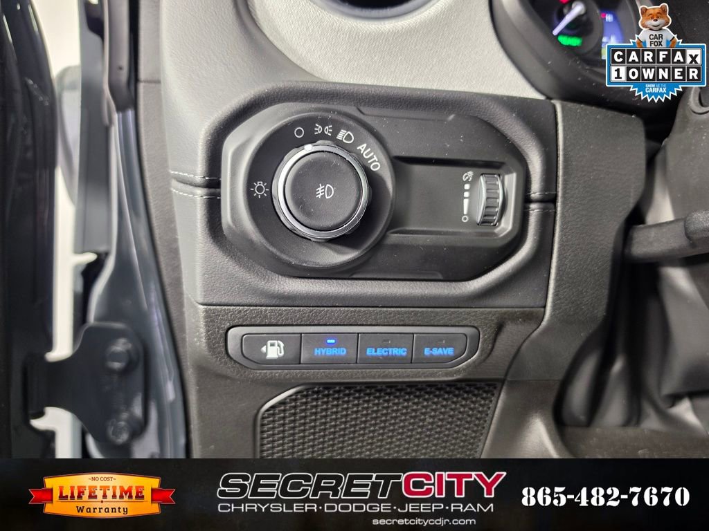 Used 2025 Jeep Wrangler Sahara 4xe image 14