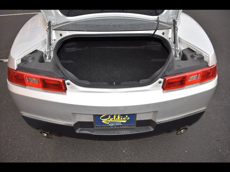 Used 2015 Chevrolet Camaro LS RWD image 23