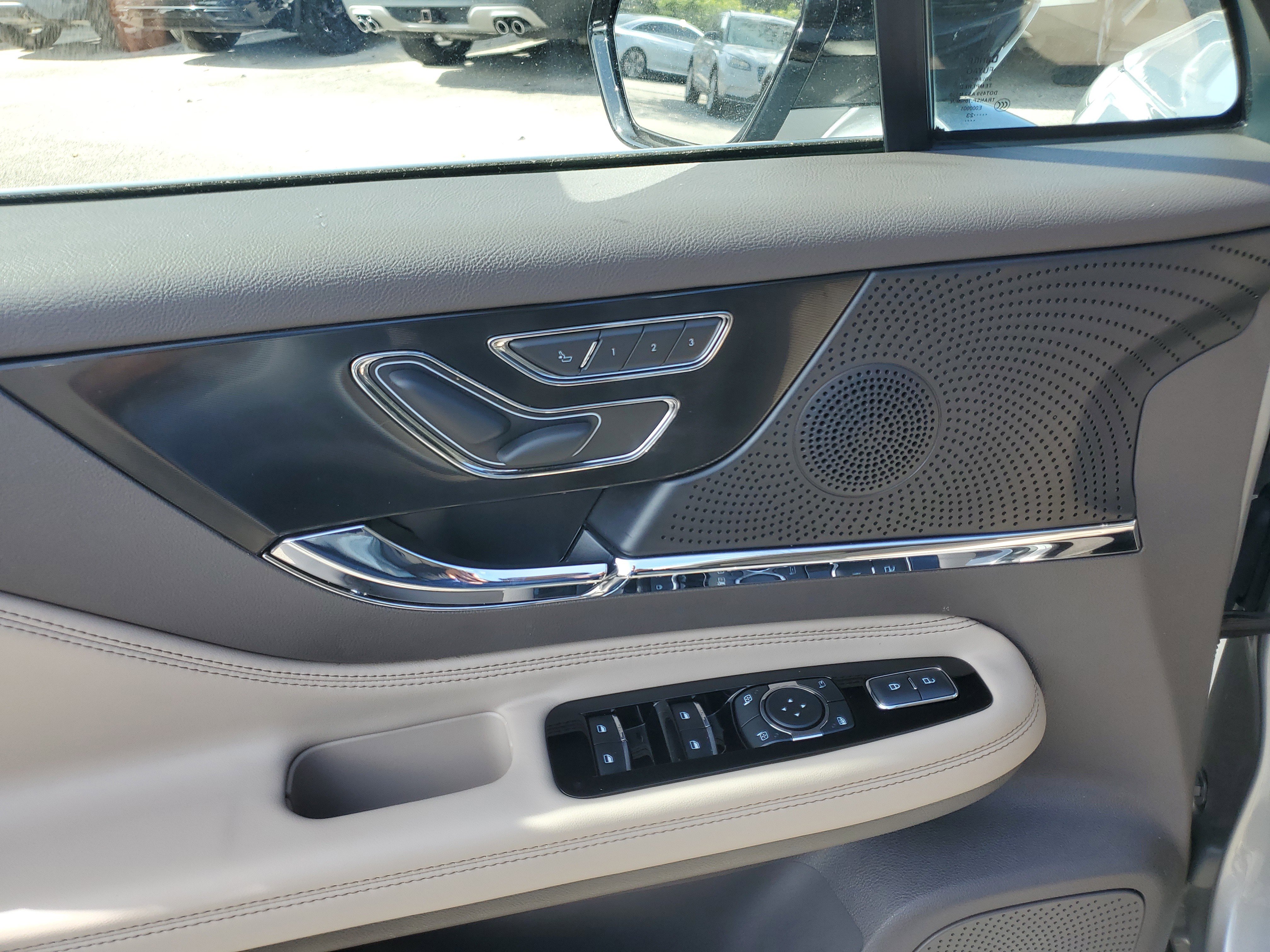 Used 2023 Lincoln Corsair FWD image 16