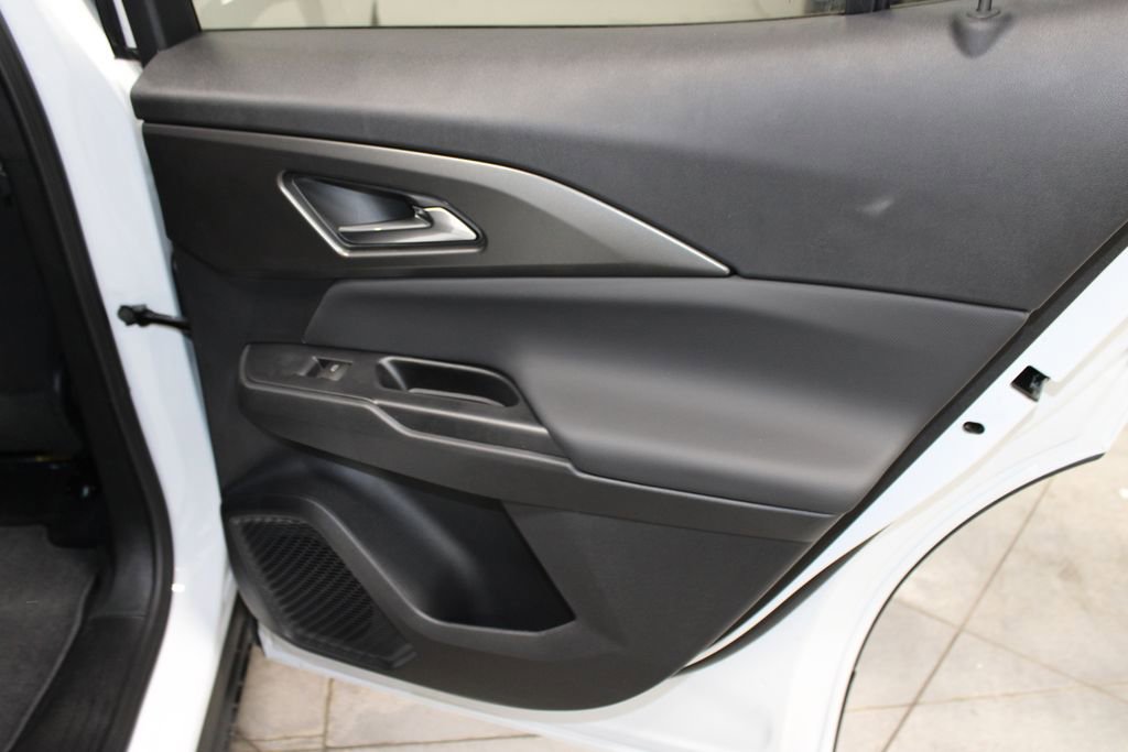 New 2026 Chevrolet Equinox EV LT image 25