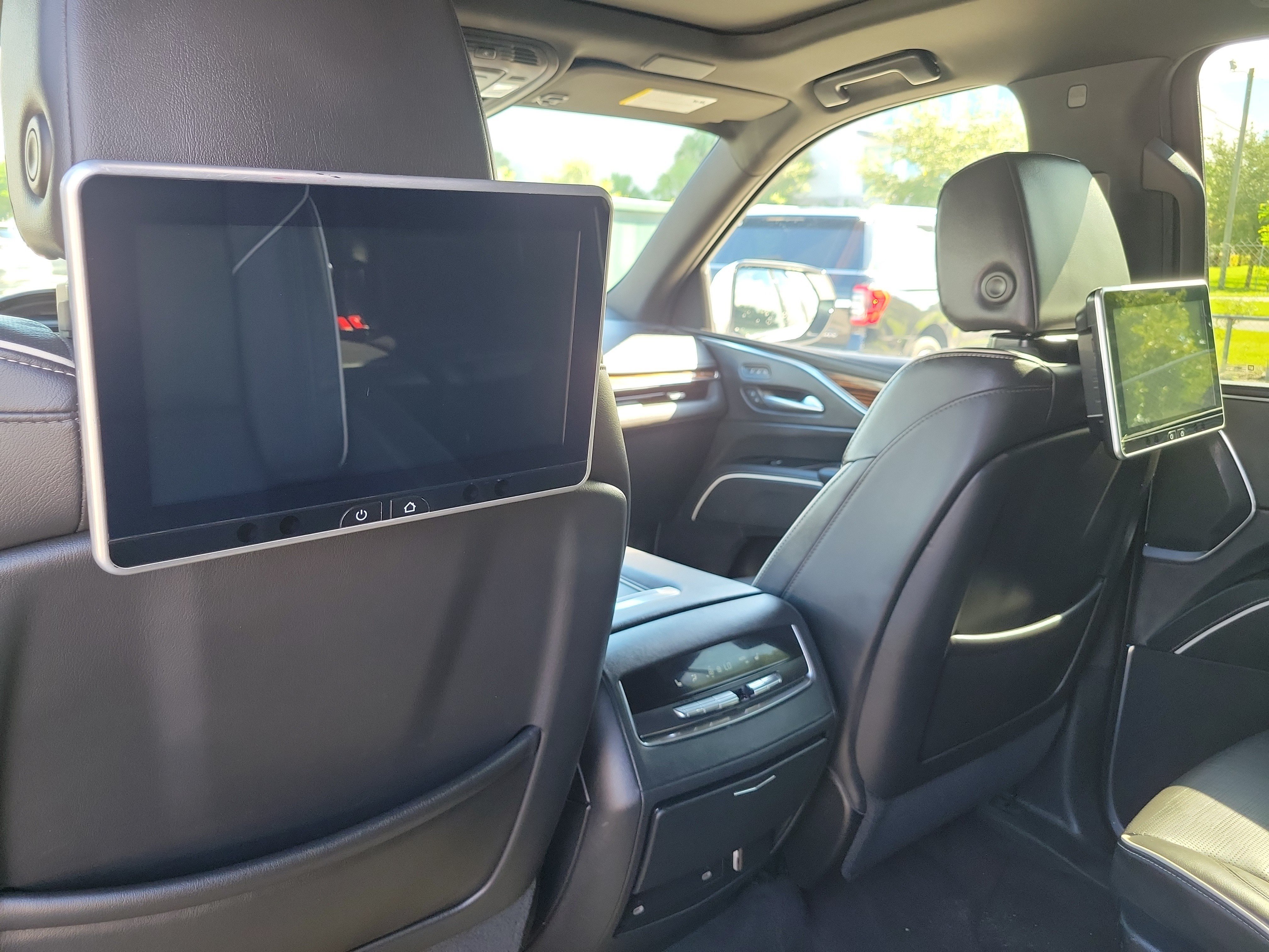 Used 2023 Cadillac Escalade ESV Premium Luxury w/ Performance Package AWD/4WD image 20