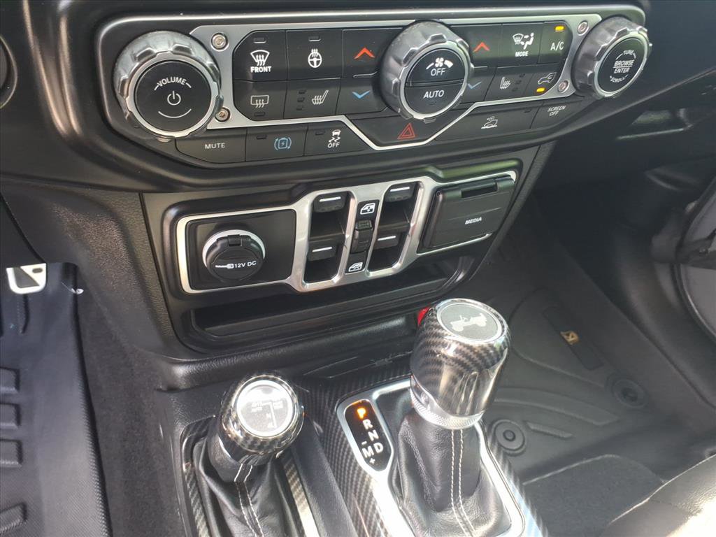 Used 2023 Jeep Wrangler Sahara w/ Cold Weather Group AWD/4WD image 28