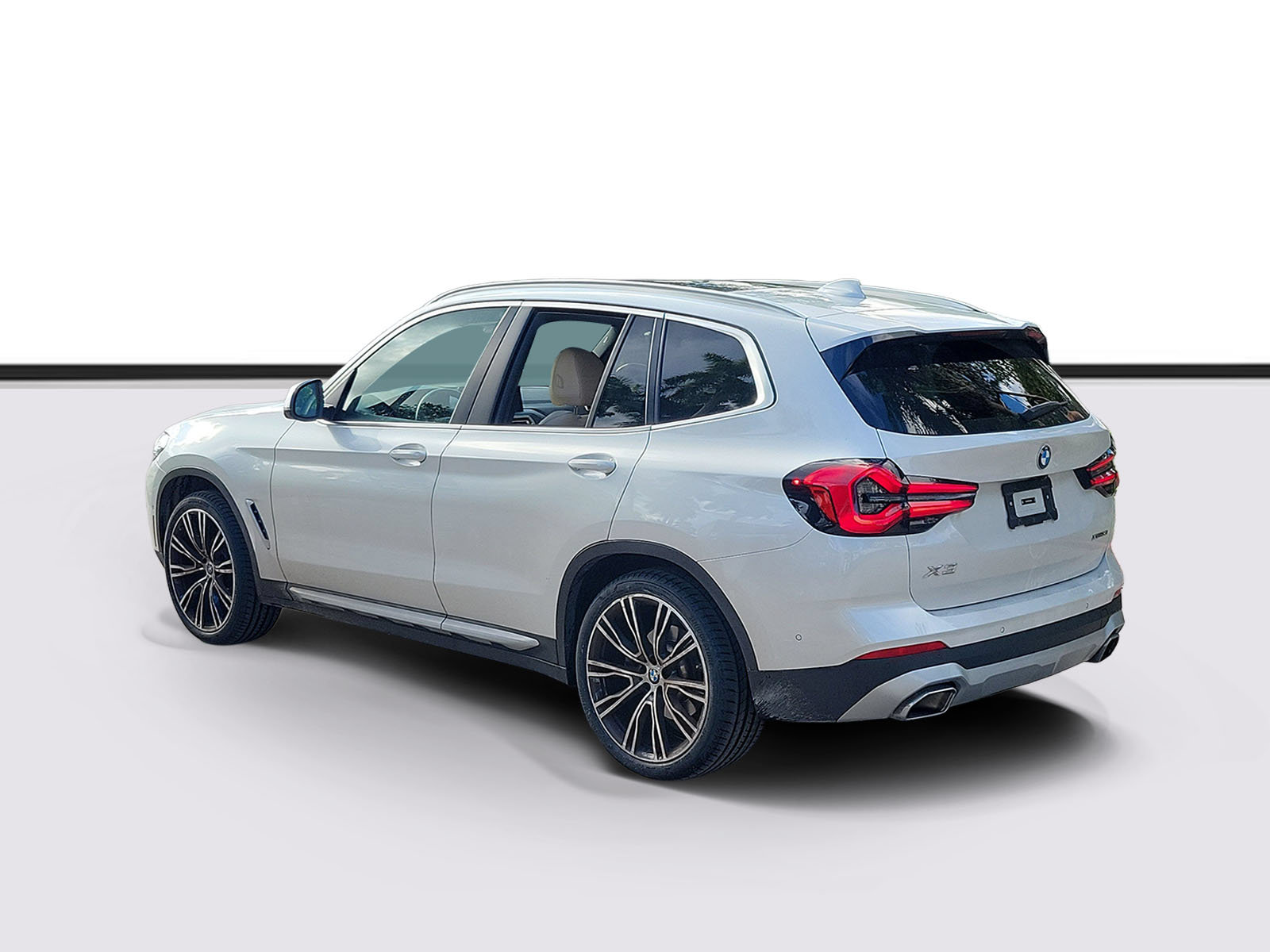 Certified 2024 BMW X3 xDrive30i w/ Premium Package w/ZPA AWD/4WD image 4