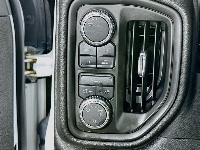 Used 2023 GMC Sierra 1500 Pro w/ Graphite Edition AWD/4WD image 19