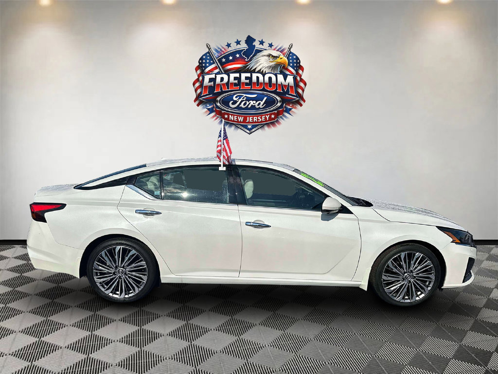 Used 2023 Nissan Altima 2.5 SL FWD image 4