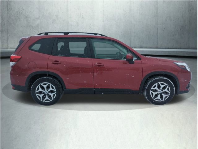 Used 2023 Subaru Forester Premium image 7