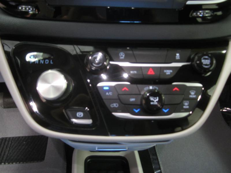 Used 2023 Chrysler Voyager LX FWD image 20