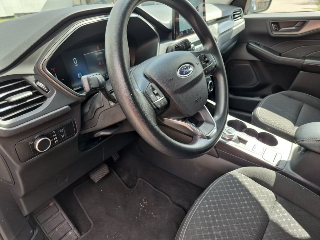 Used 2025 Ford Escape Active AWD/4WD image 7