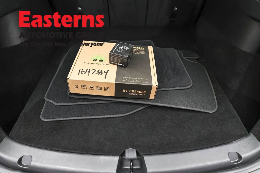 Used 2021 Tesla Model Y Long Range image 9