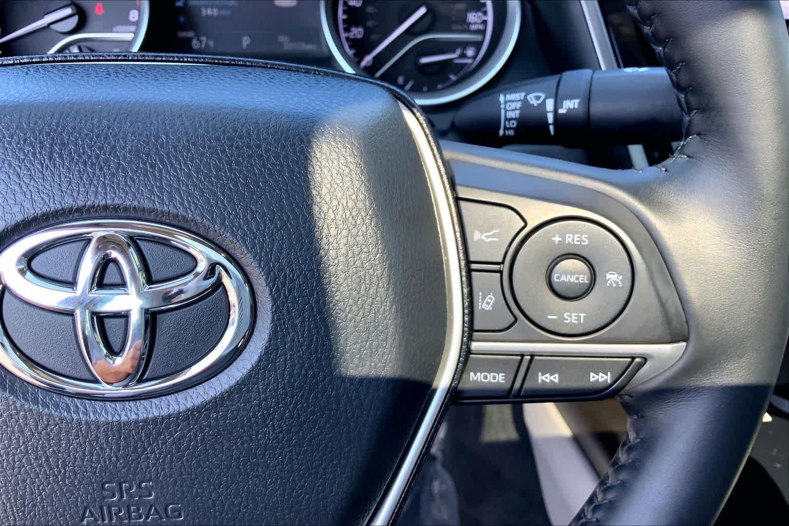 Used 2023 Toyota Camry XLE w/ Navigation Package FWD image 25