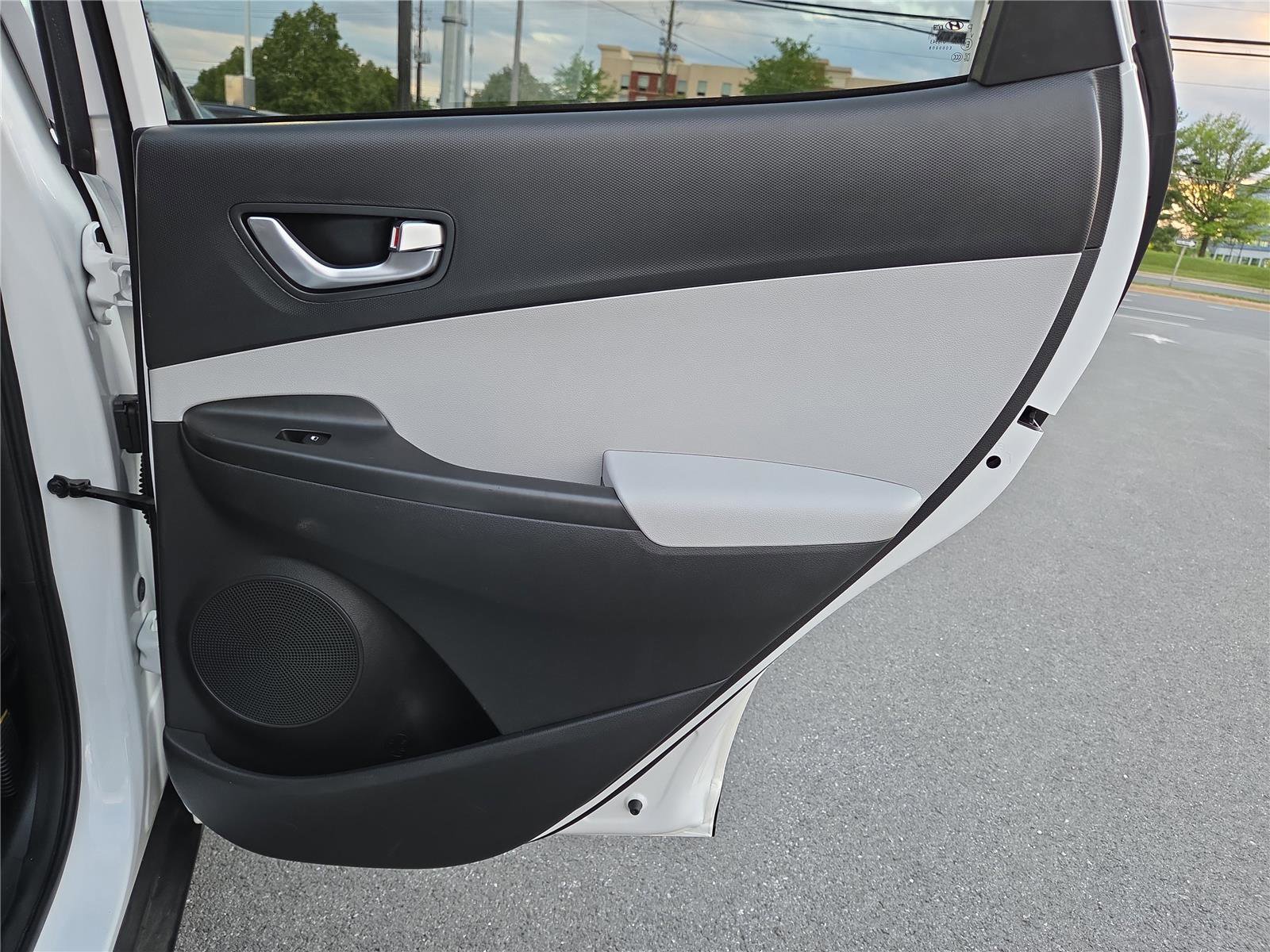 Used 2022 Hyundai Kona SEL w/ Convenience Package FWD image 30