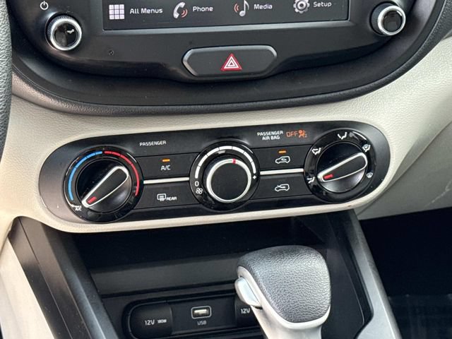 Used 2023 Kia Soul LX w/ LX Technology Package FWD image 21