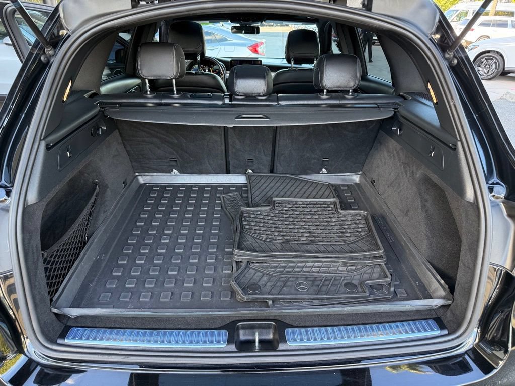 Used 2020 Mercedes-Benz GLC 300 4MATIC w/ Parking Assistance Package image 19