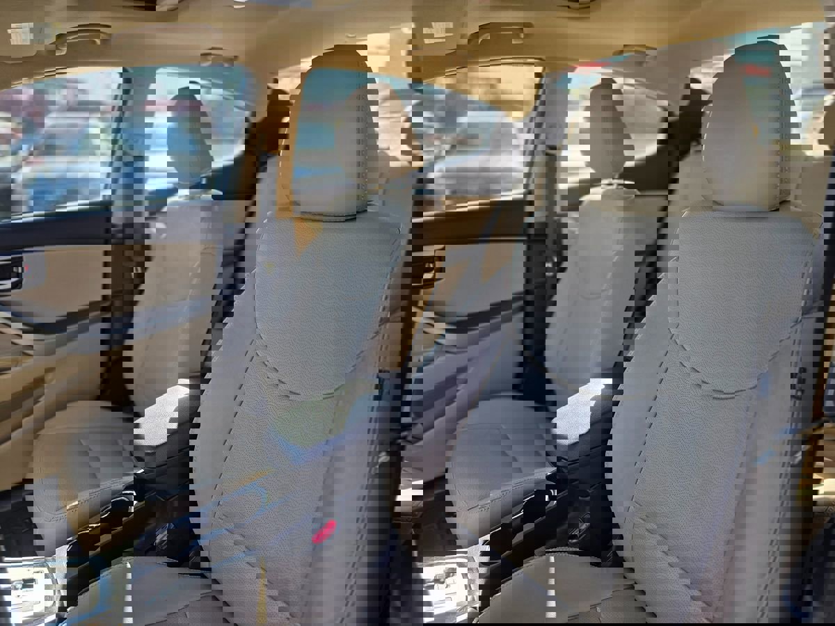 Used 2012 Hyundai Elantra Limited w/ Technology Pkg 5 image 21