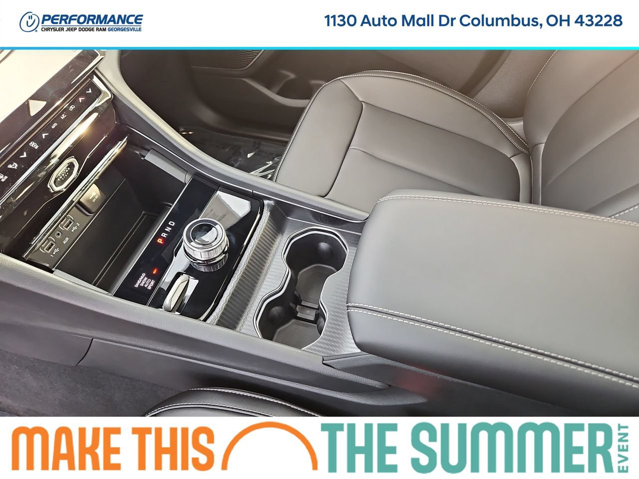 New 2026 Jeep Grand Cherokee Limited w/ Limited Altitude Package AWD/4WD image 32