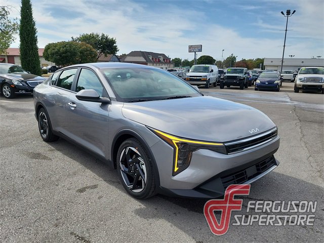 New 2025 Kia K4 EX