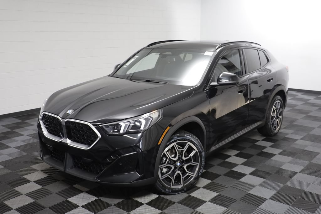New 2026 BMW X2 xDrive28i w/ Technology Package AWD/4WD image 2
