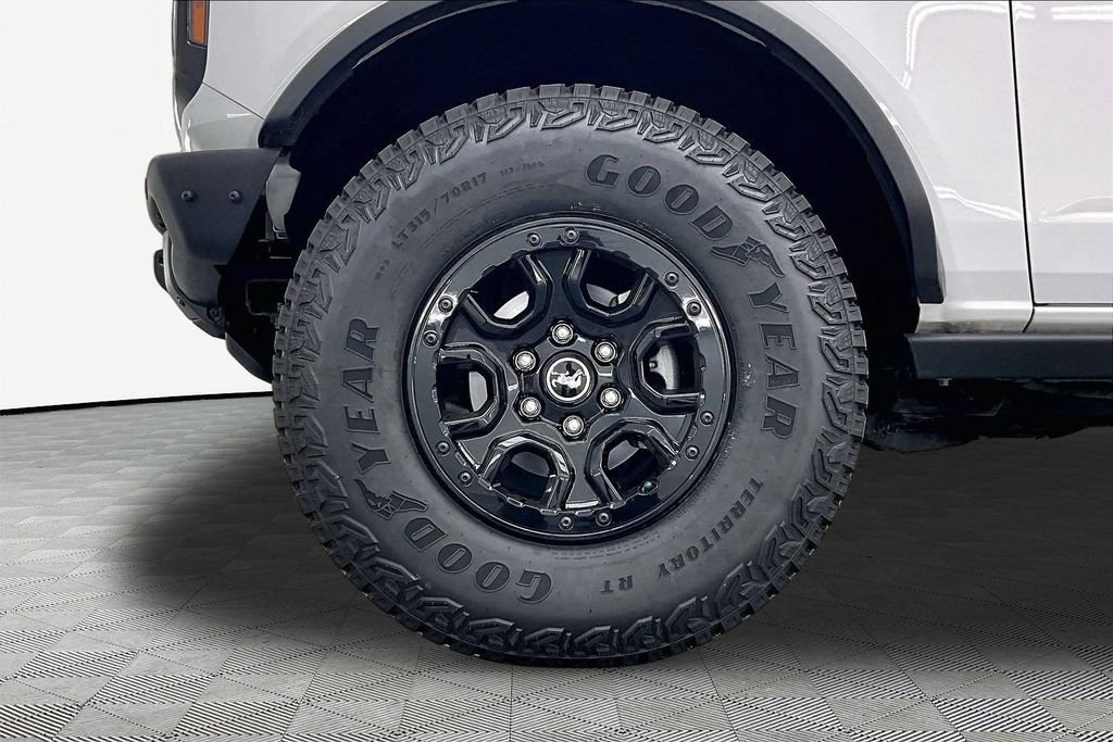 Certified 2024 Ford Bronco Wildtrak AWD/4WD image 9